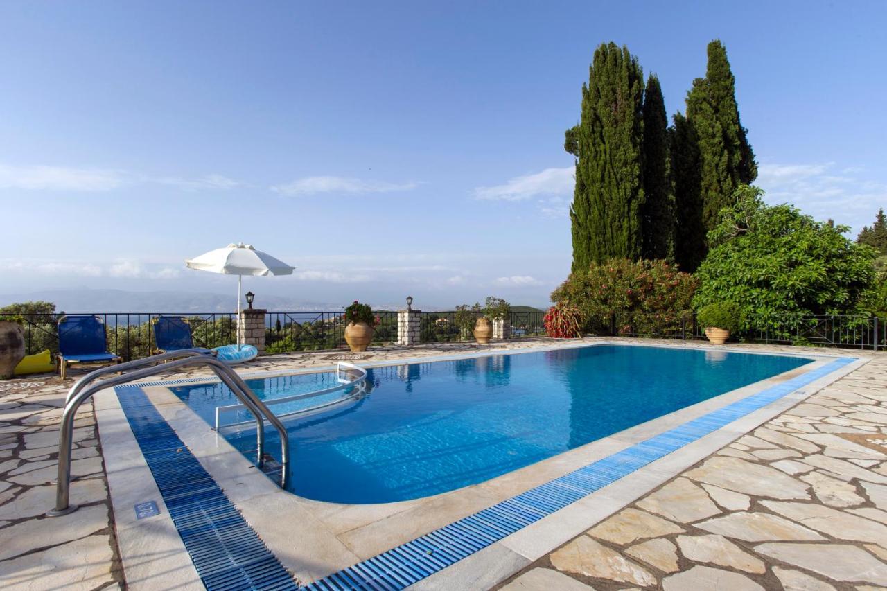 Villa Bacchus Kassiopi Corfu Bagian luar foto
