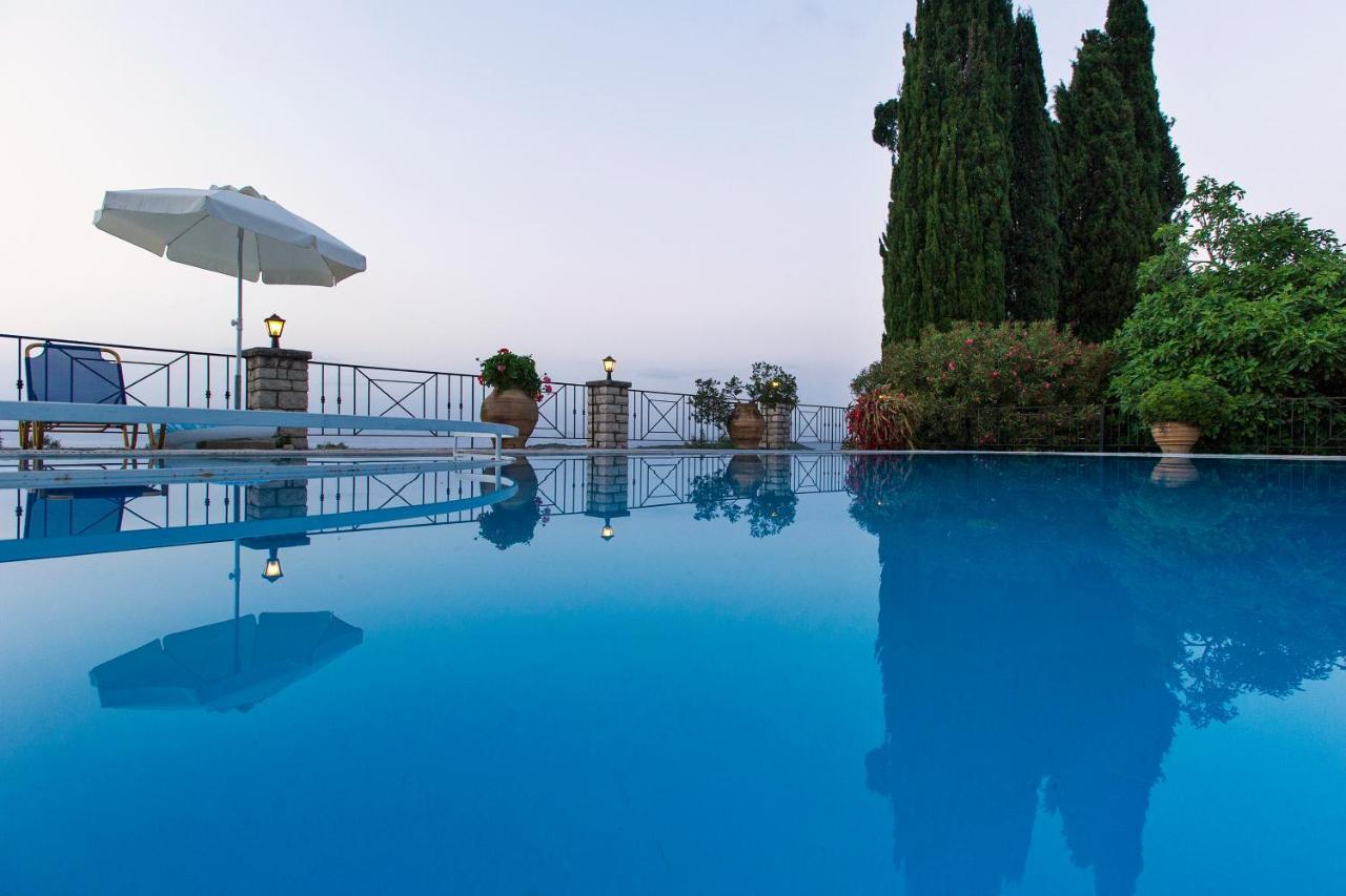 Villa Bacchus Kassiopi Corfu Bagian luar foto
