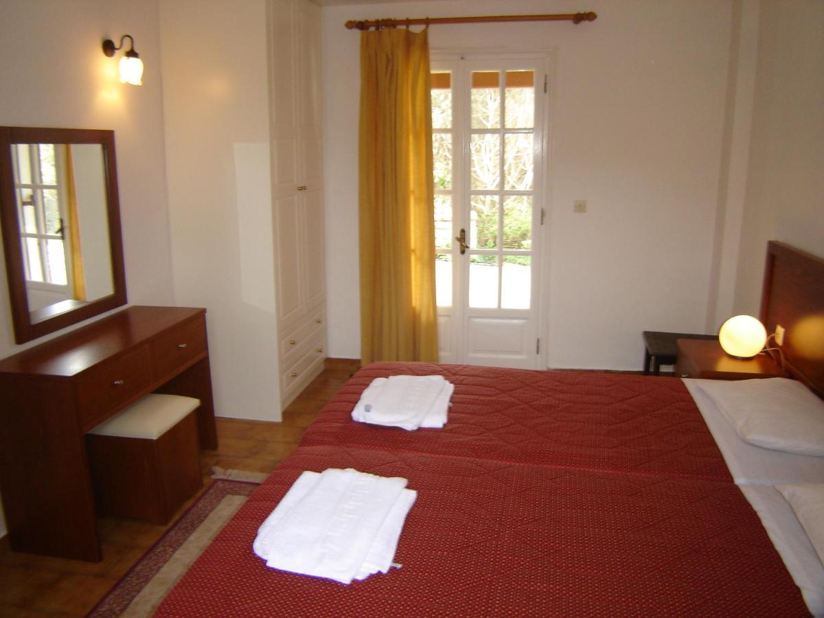 Villa Bacchus Kassiopi Corfu Bagian luar foto