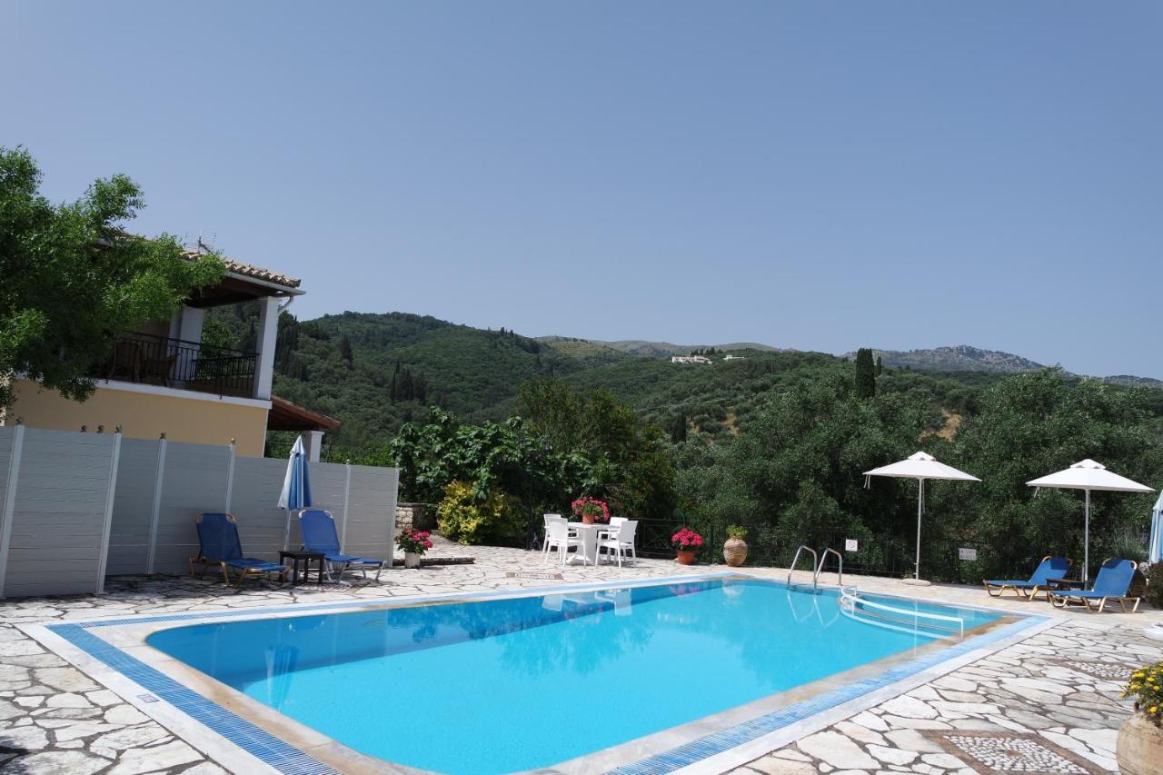 Villa Bacchus Kassiopi Corfu Bagian luar foto